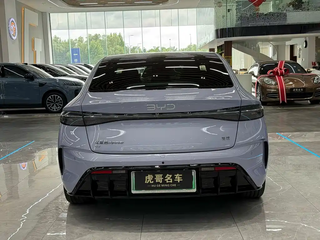 BYD Seal — фото 8