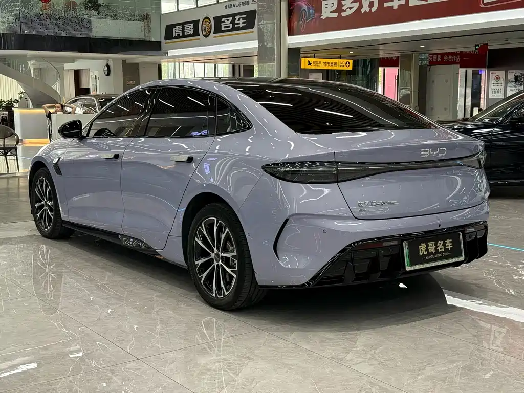 BYD Seal — фото 9