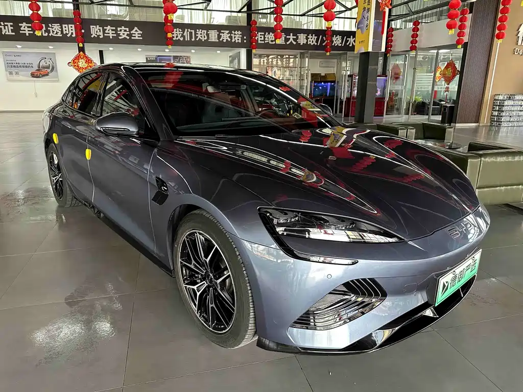 BYD Seal — фото 3