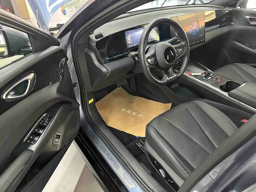BYD Seal — фото 4