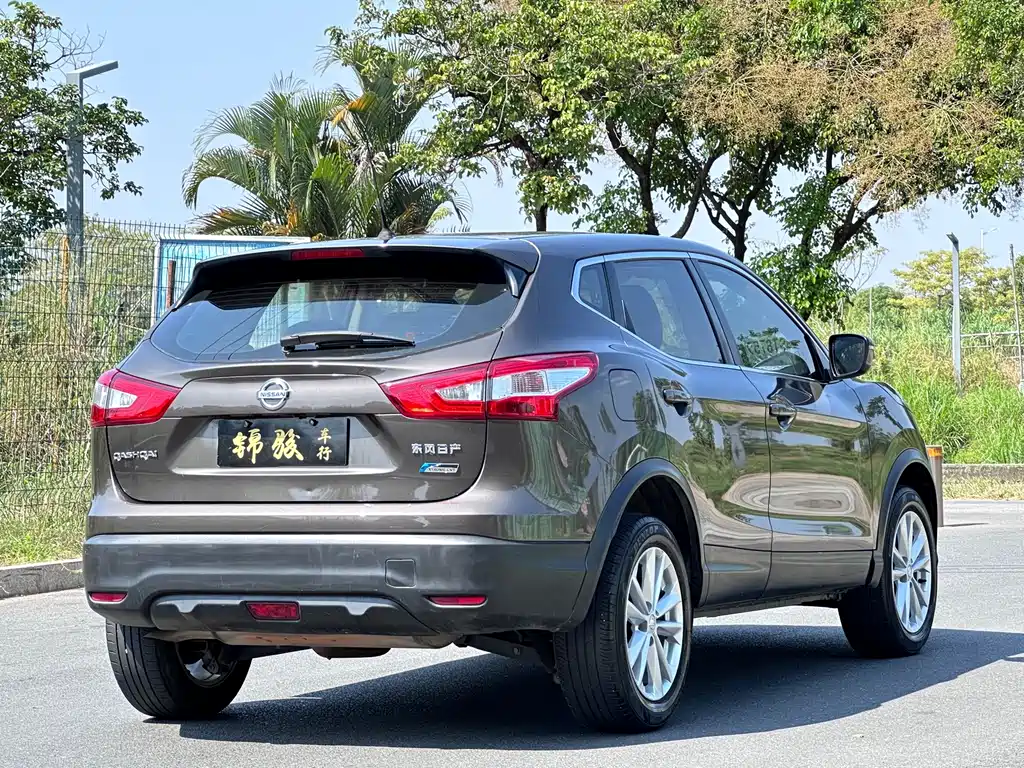 Nissan Qashqai — фото 4