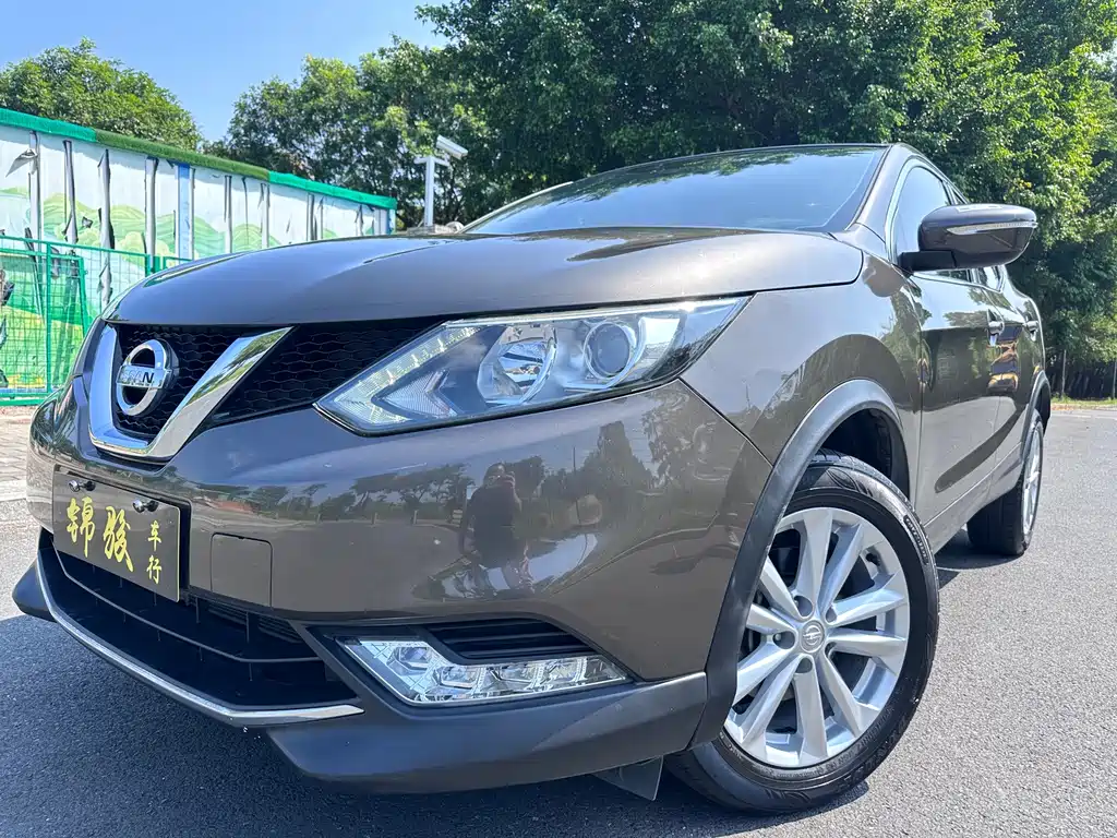 Nissan Qashqai — фото 8