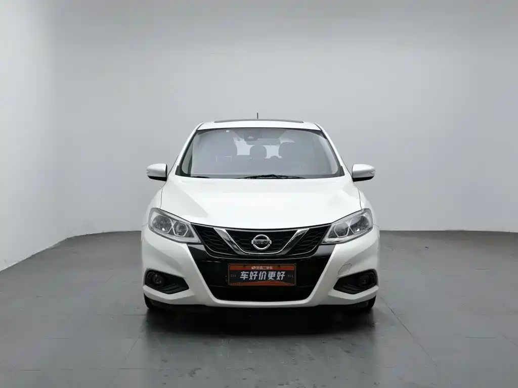 Nissan Tiida — фото 3