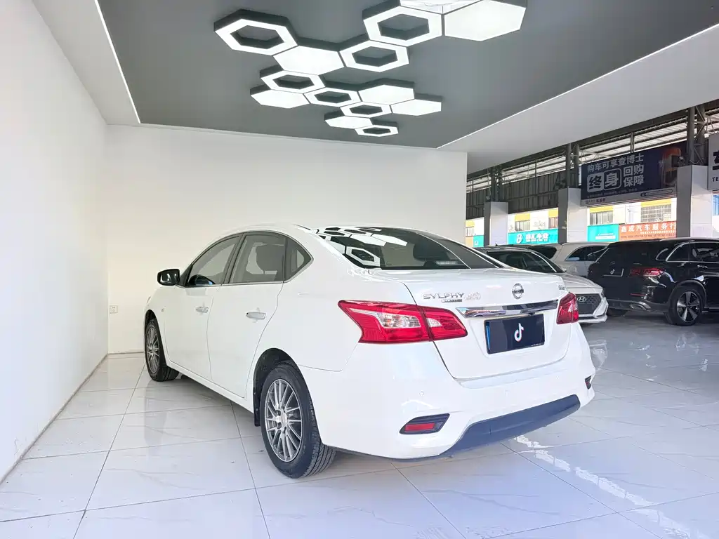 Nissan Sylphy — фото 9