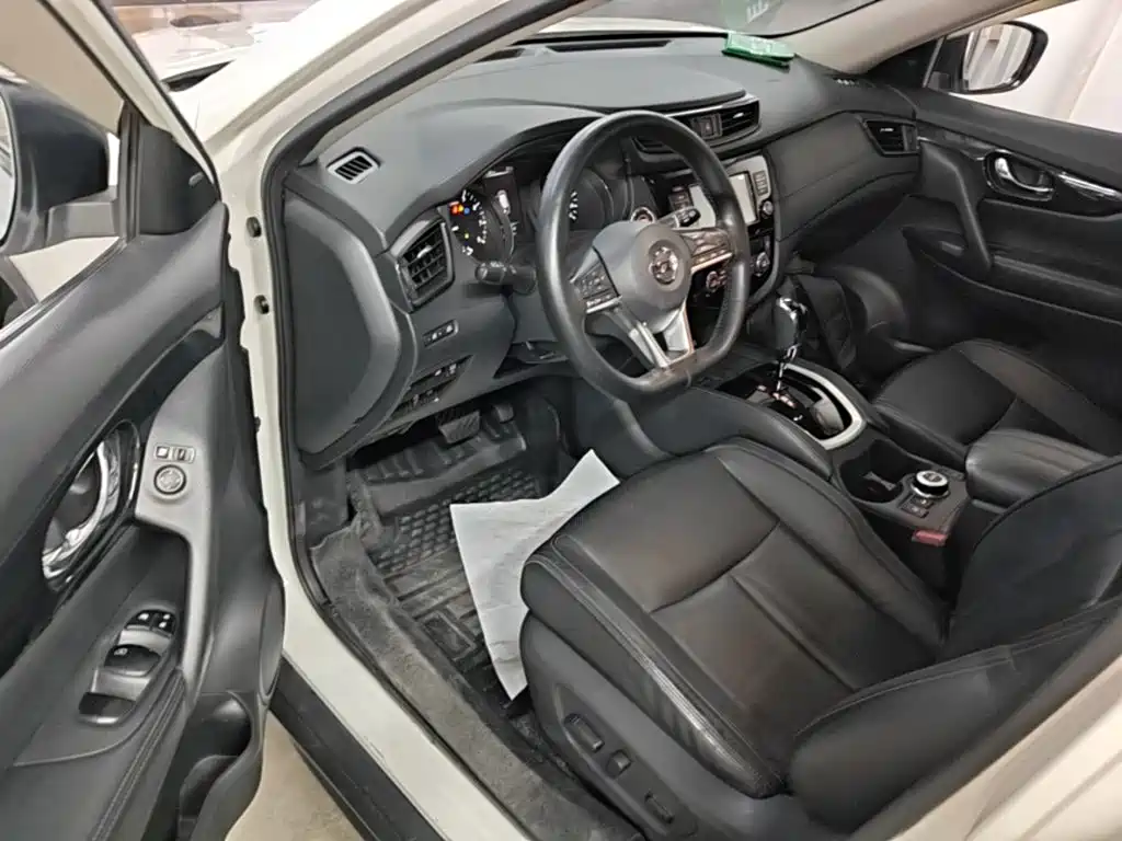 Nissan X-Trail — фото 15