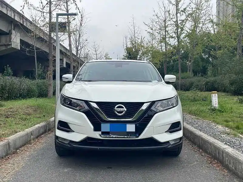 Nissan Qashqai — фото 2