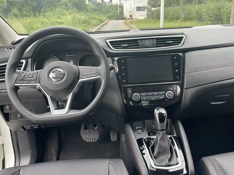 Nissan Qashqai — фото 7