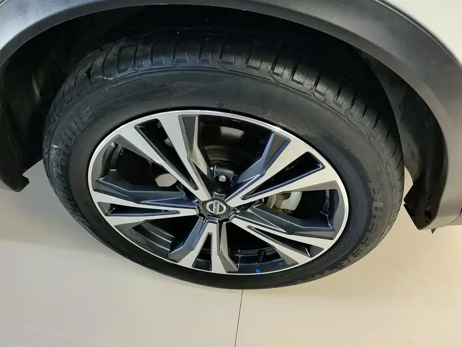 Nissan Qashqai — фото 6