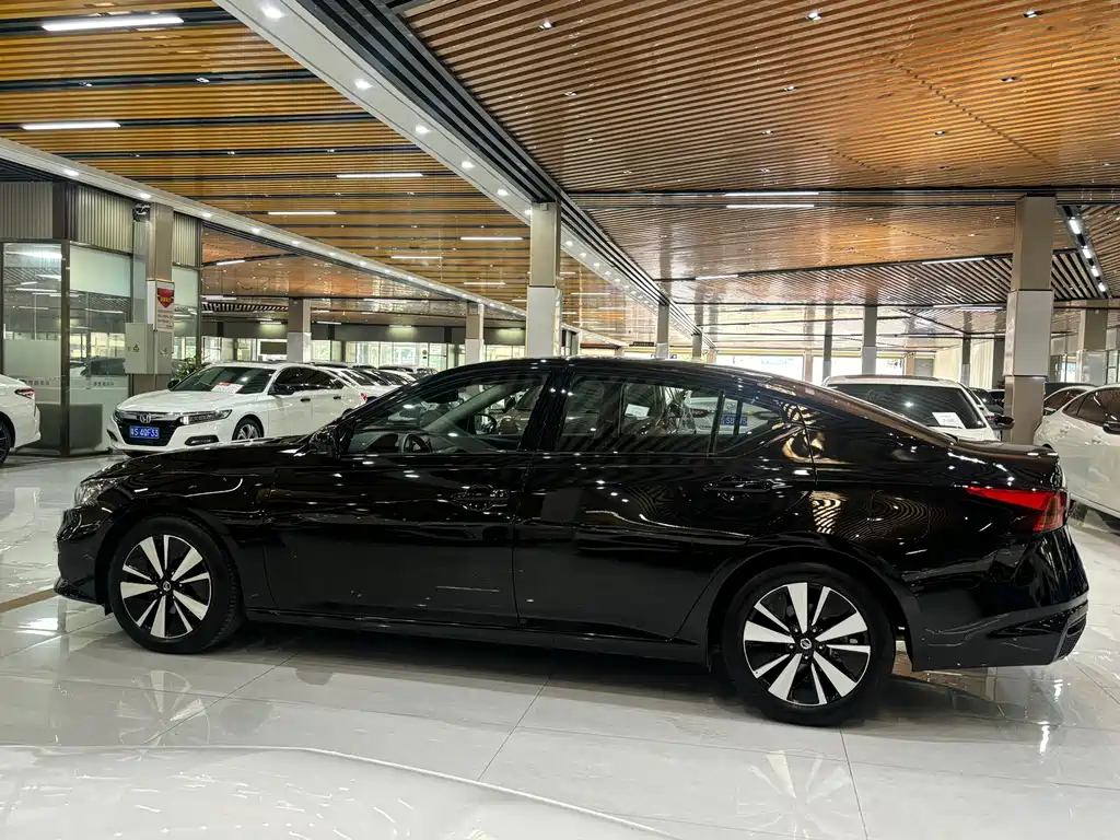 Nissan Teana — фото 15