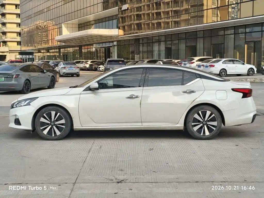 Nissan Teana — фото 3