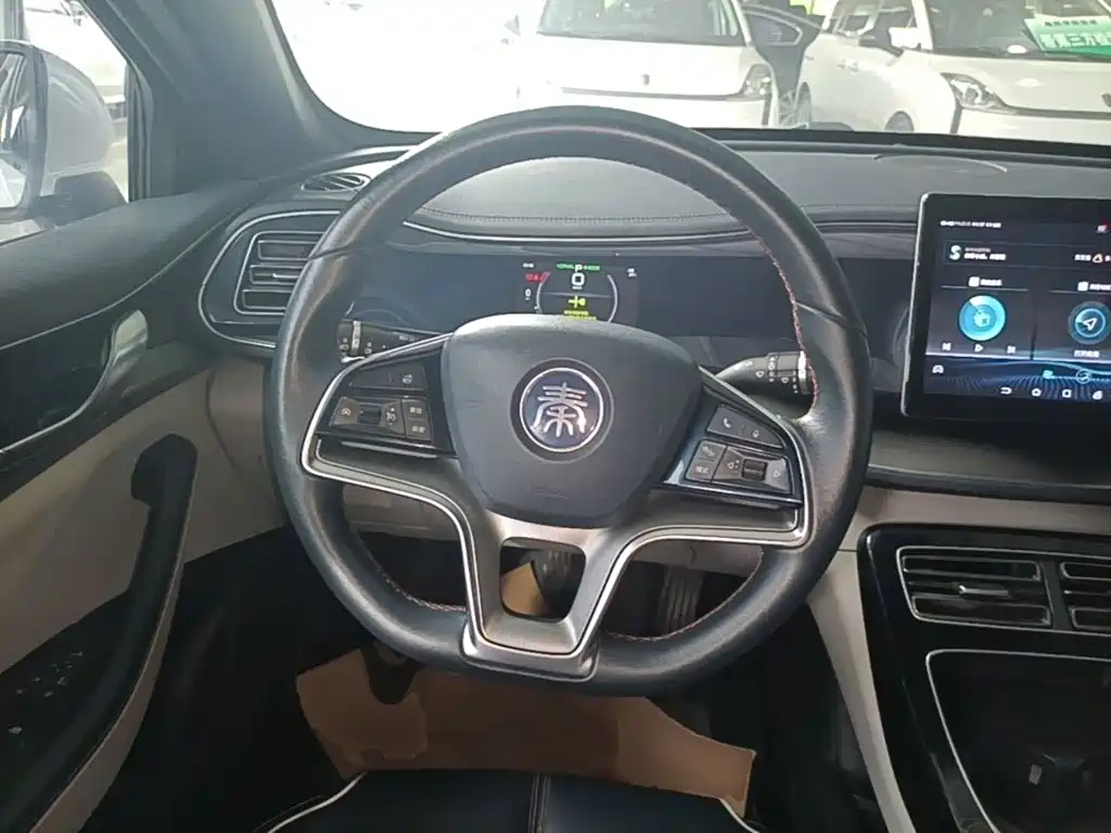 BYD Qin PLUS — фото 11