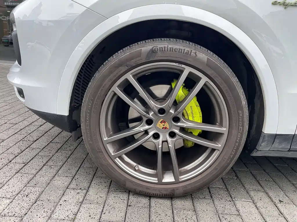 Porsche Cayenne Hybrid — фото 4