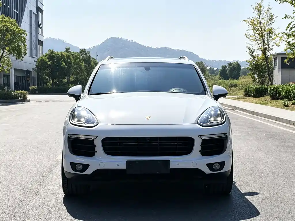 Porsche Cayenne — фото 2