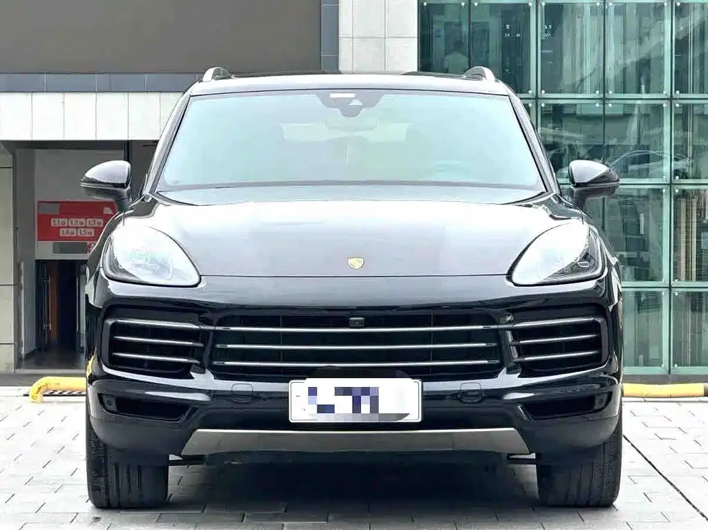 Porsche Cayenne — фото 2