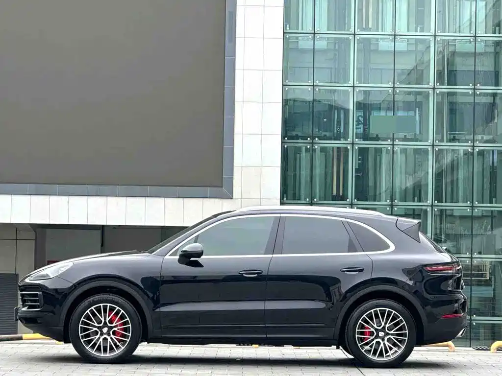 Porsche Cayenne — фото 9