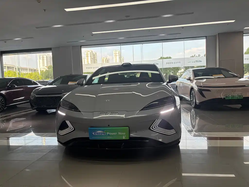 BYD Seal — фото 2