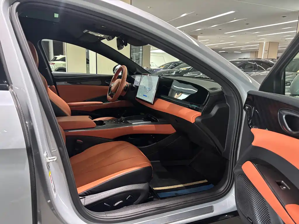 BYD Seal — фото 15