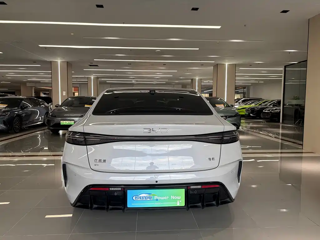 BYD Seal — фото 6