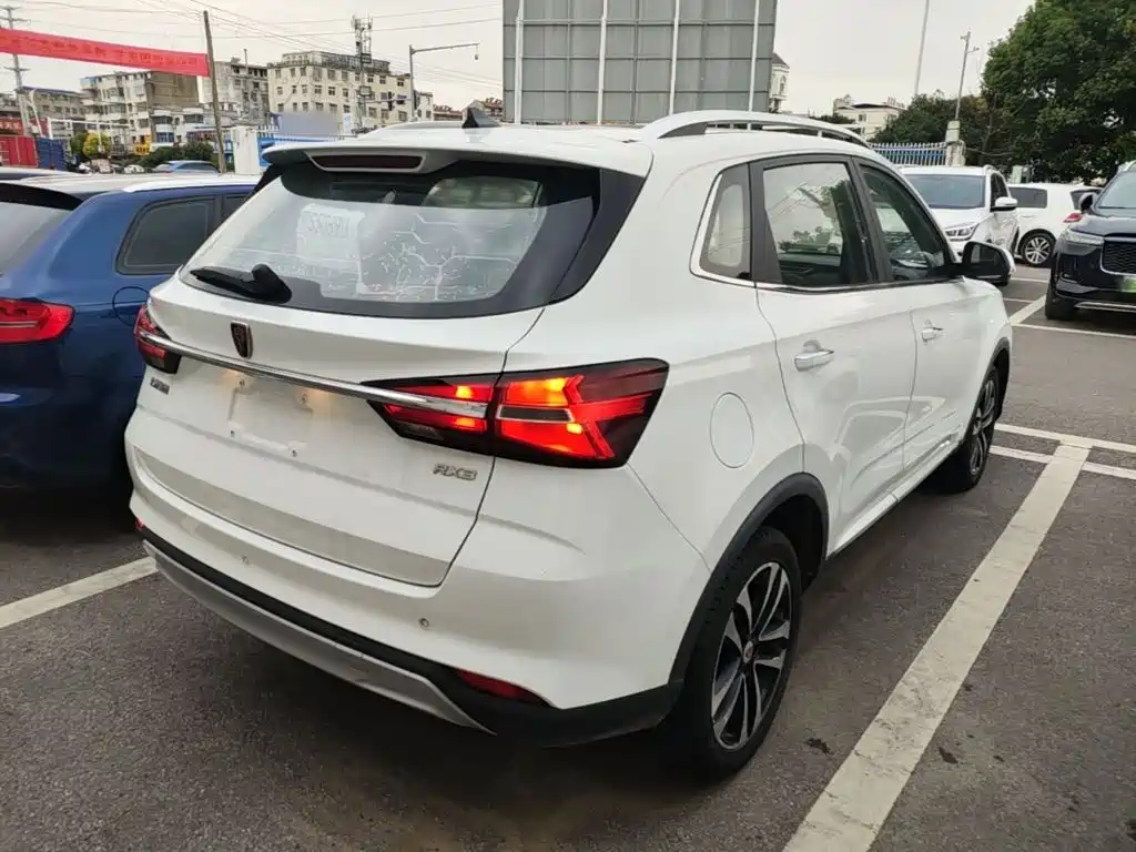 Roewe RX3 — фото 6