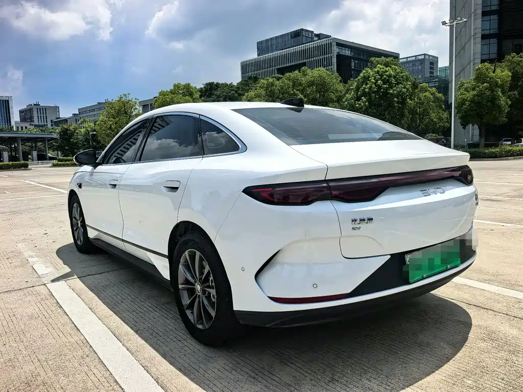 BYD Qin L — фото 13