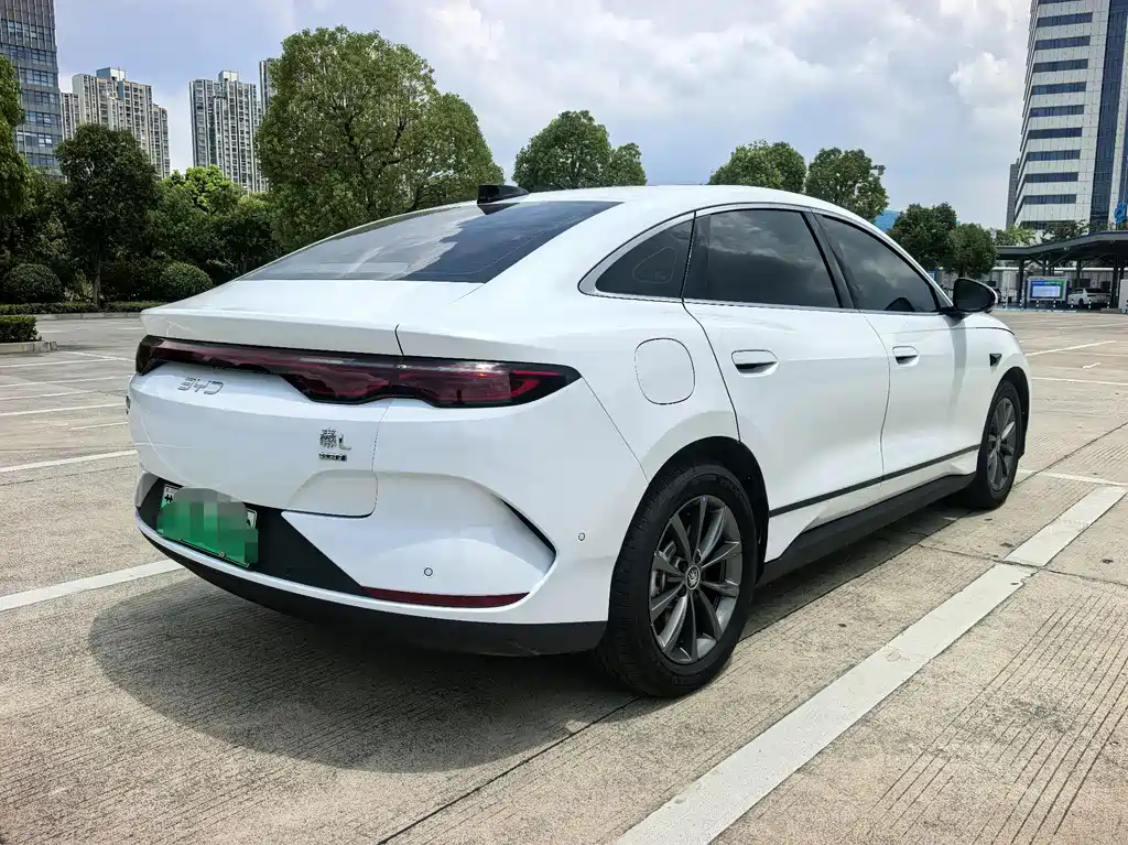 BYD Qin L — фото 15