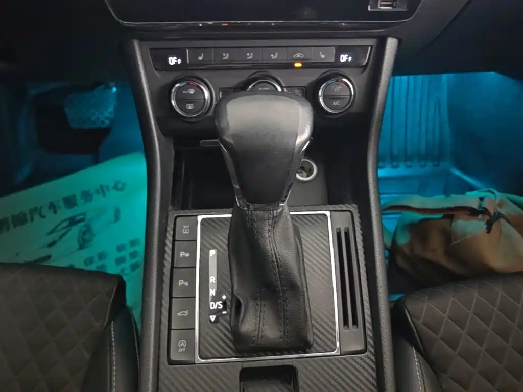 Skoda Superb — фото 13