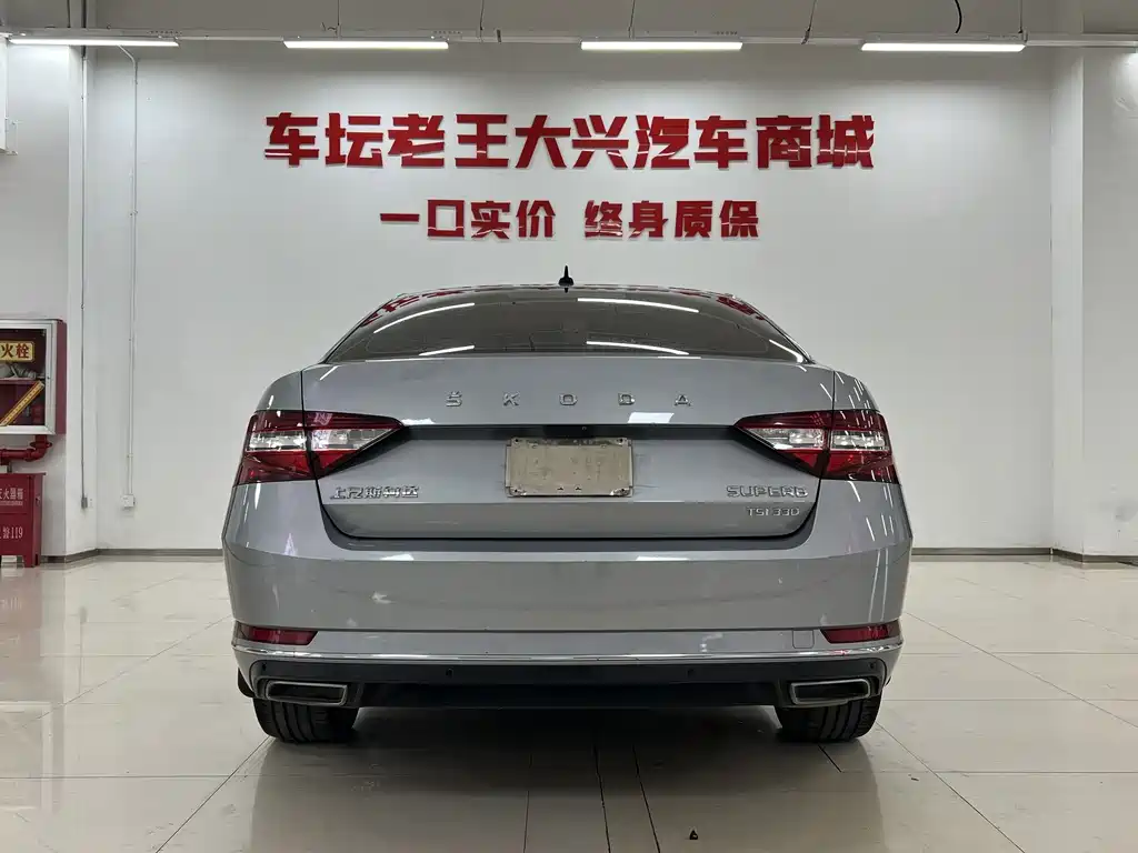 Skoda Superb — фото 14