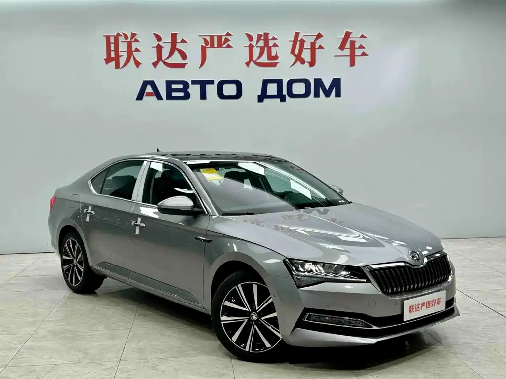 Skoda Superb — фото 3