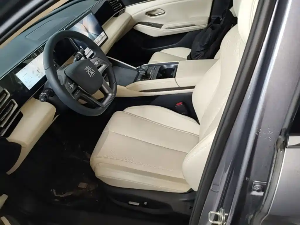 BYD Qin L — фото 15