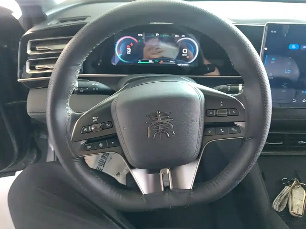 BYD Qin L — фото 11