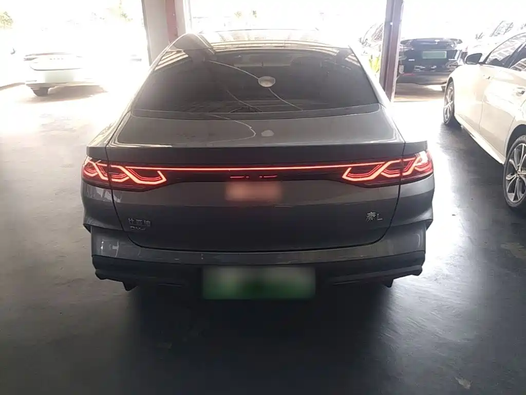 BYD Qin L — фото 6