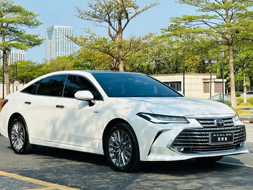 Toyota Avalon — фото 3