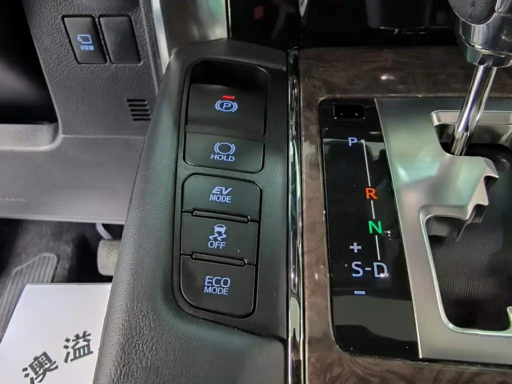 Toyota Vellfire — фото 19