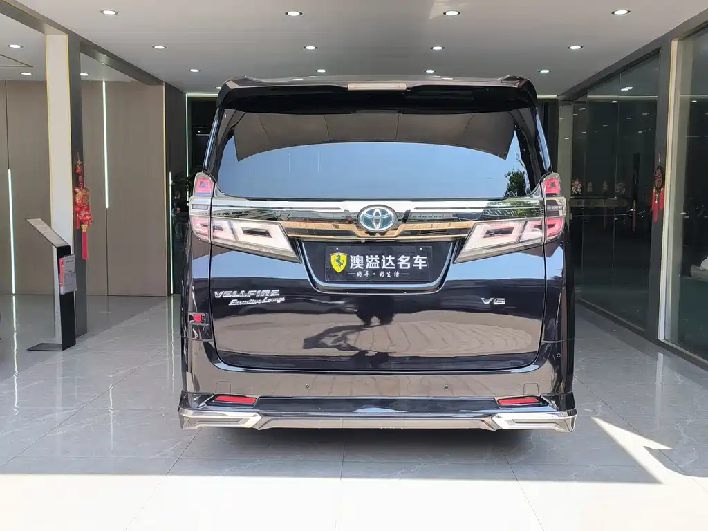 Toyota Vellfire — фото 21