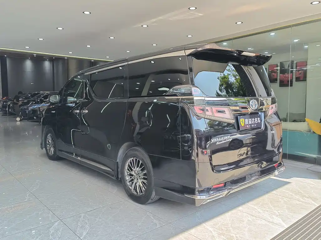 Toyota Vellfire — фото 22
