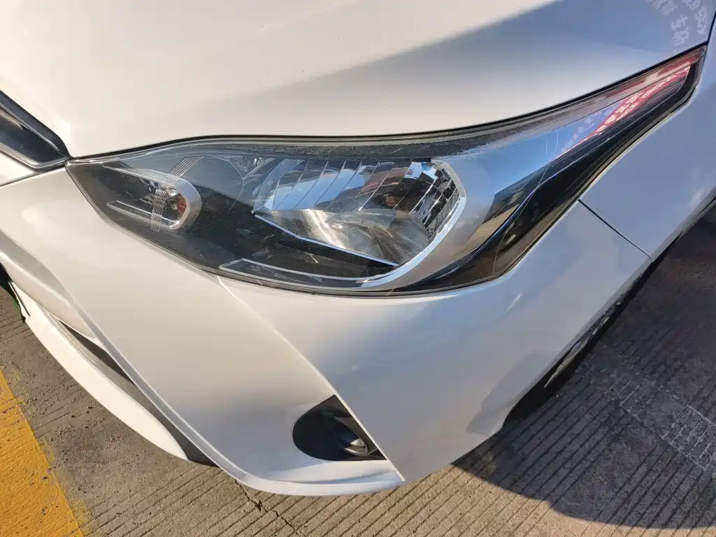 Toyota Yaris L — фото 23