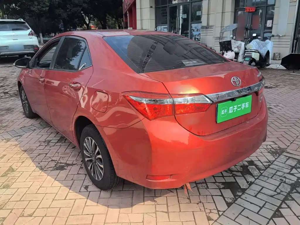 Toyota Corolla — фото 4
