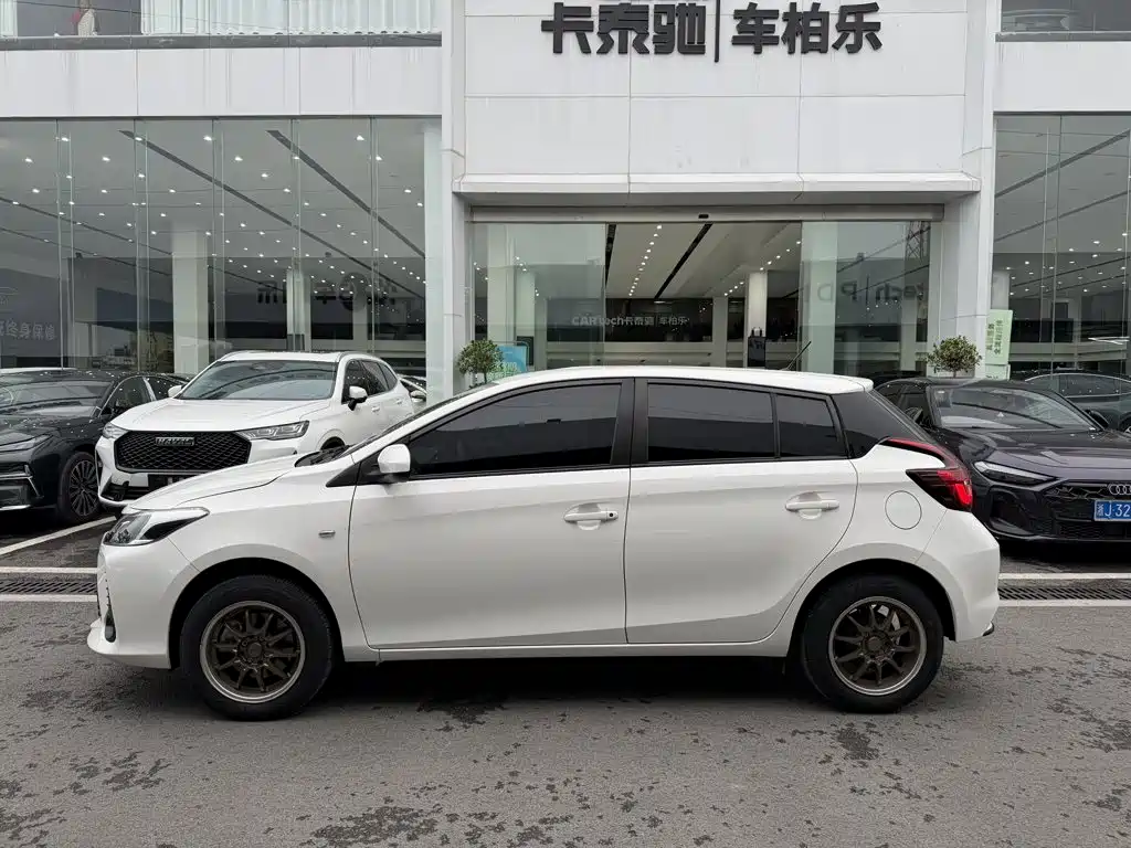 Toyota Vios FS — фото 8