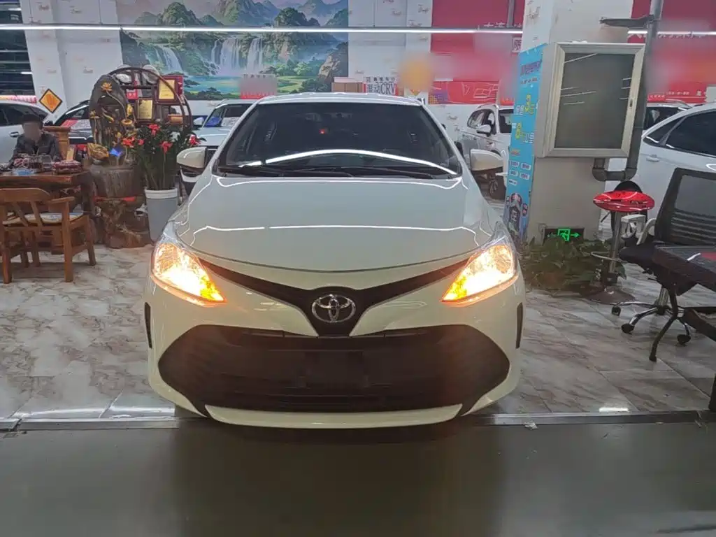 Toyota Vios — фото 2