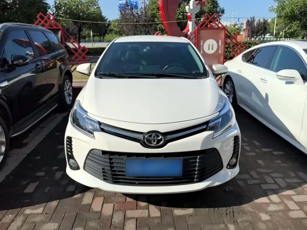 Toyota Vios — фото 2