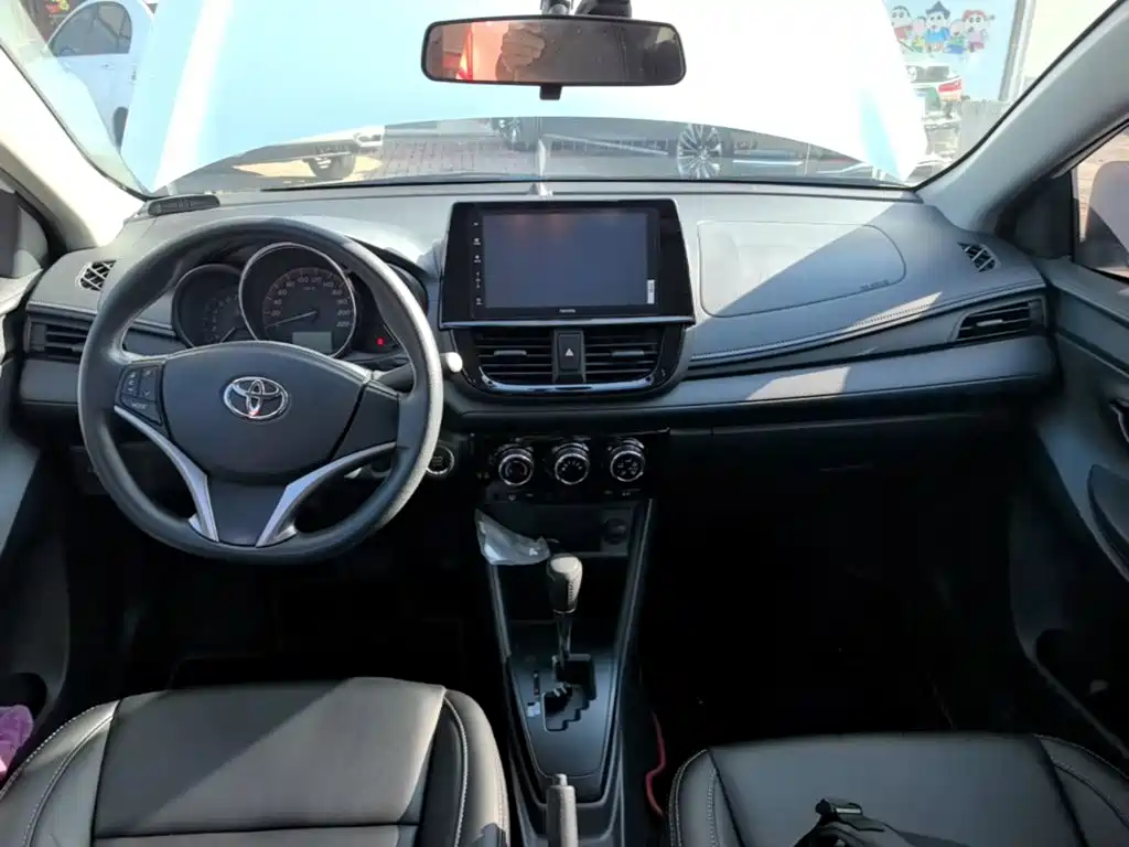 Toyota Vios — фото 9