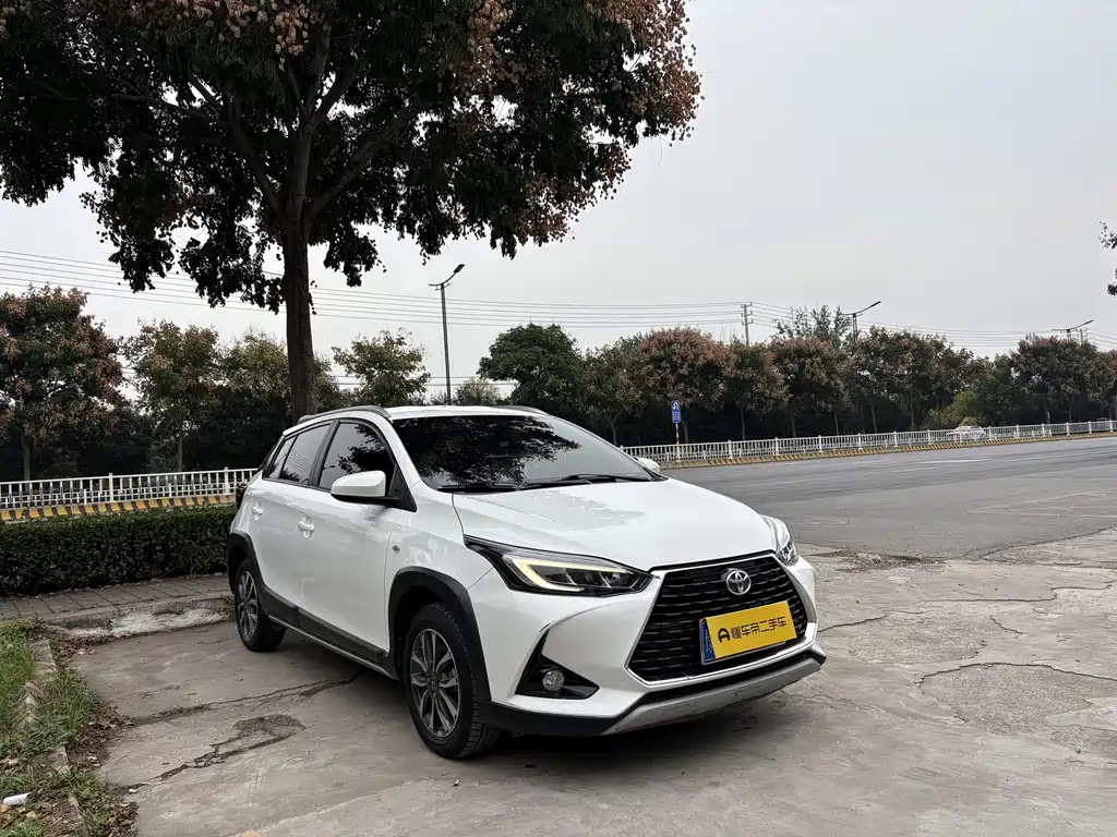 Toyota Yaris L — фото 6