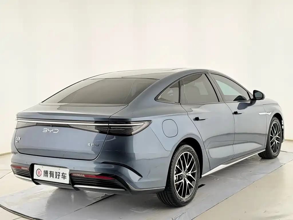 BYD Seal 07 DM-i — фото 13