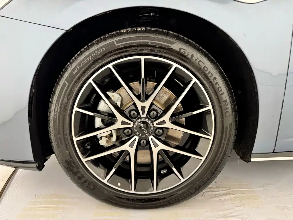 BYD Seal 07 DM-i — фото 15