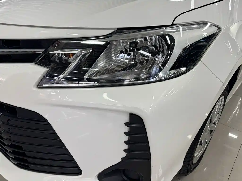 Toyota Vios — фото 2