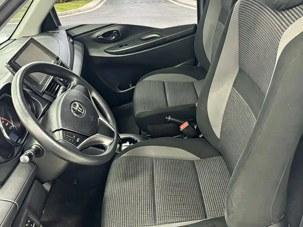 Toyota Vios — фото 17