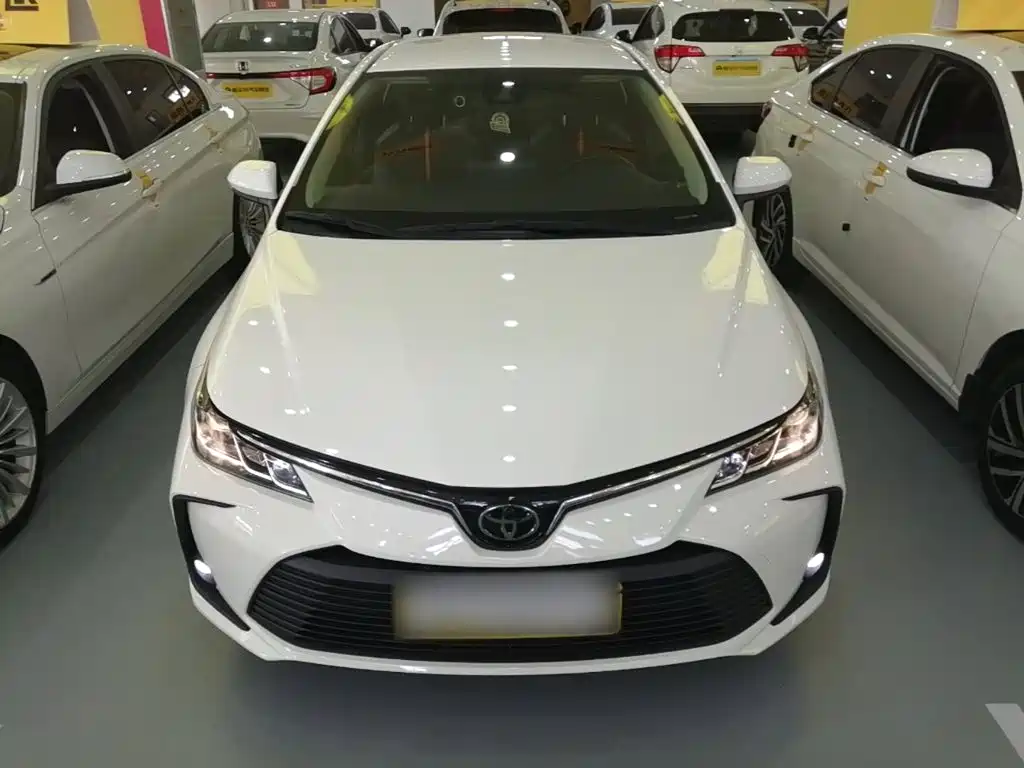 Toyota Corolla — фото 2