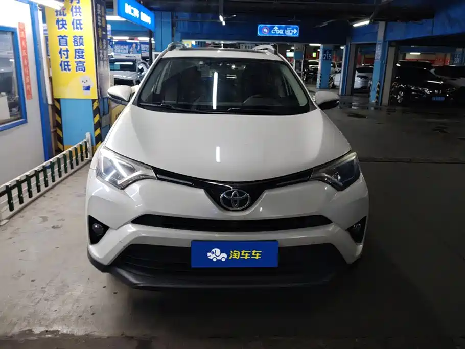 Toyota RAV4 — фото 2