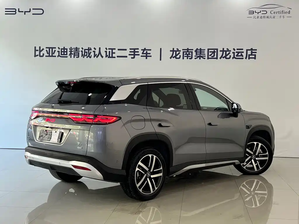 BYD L DM-i — фото 13