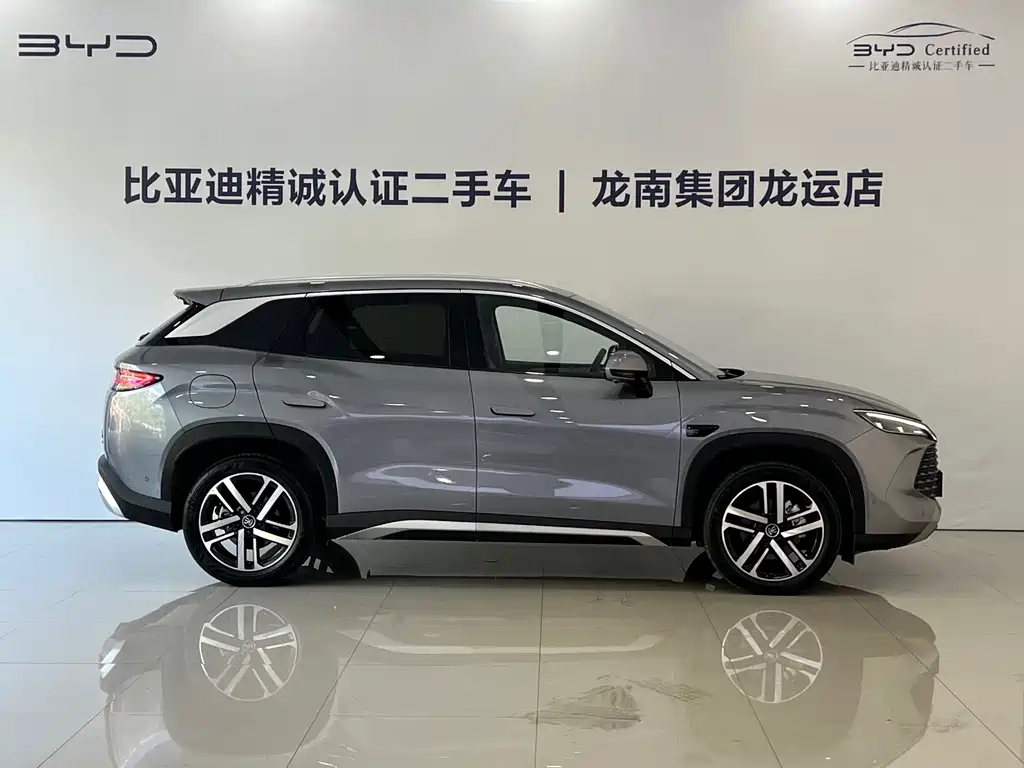 BYD L DM-i — фото 9